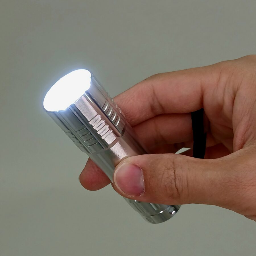 9LEDミニライト・点灯する