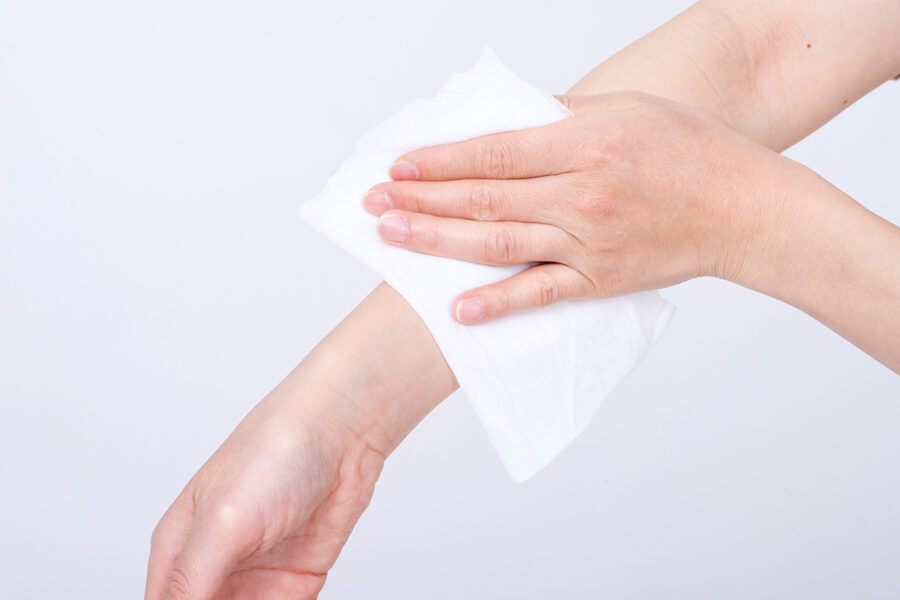 ノンアルコールウェットティッシュ・拭く