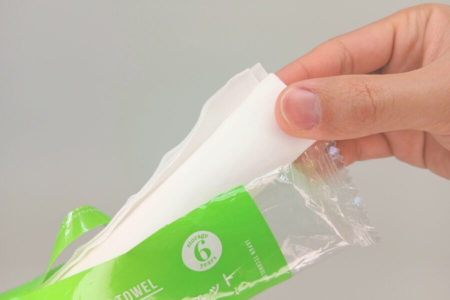 6年保存ウェットタオル・開封